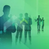 Abstraktes Visual mit Business-Silhouetten und digitalen Grafikelementen.